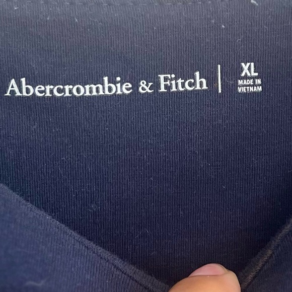 NWOT ABERCROMBIE & FITCH LONG SLEEVE DARK BLUE - Picture 2 of 2